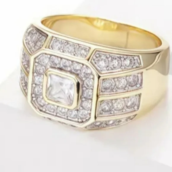 Gold and Silver Vintage Diamond Ring with Intricate Detailing Sz 11